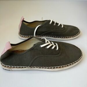 SeaVees Canvas Sneakers. NWOT. Size 7.5